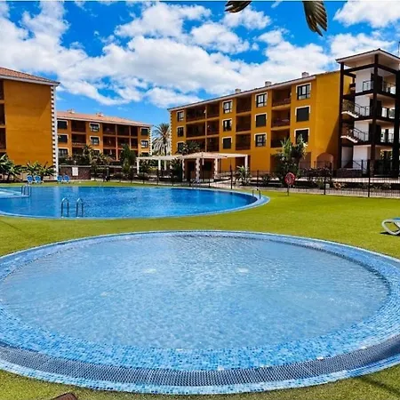 Paradise With Pools And Ac