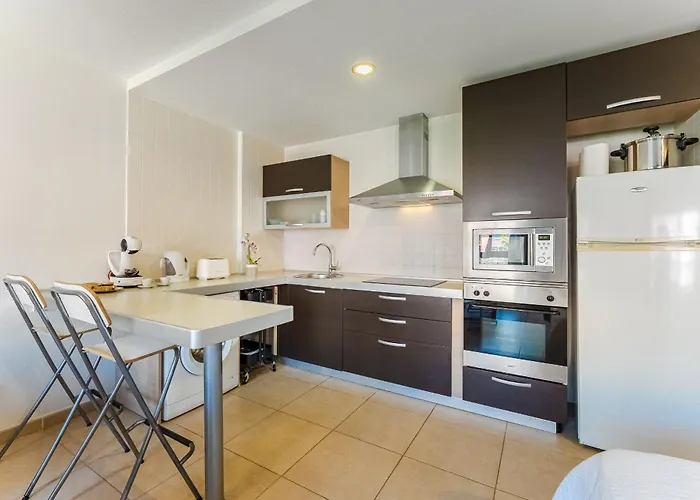 Paradise With Pools And Ac Apartment